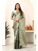 Green color option, Sold out, Currently selected