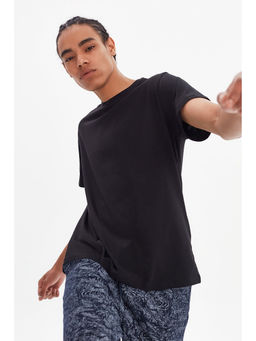 Trendyol - Man Black T-Shirt