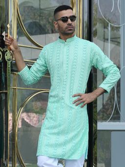 Kraft India - Green Embroidered Regular Fit Kurta