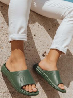 Bewakoof - Mens Olive Green Sliders