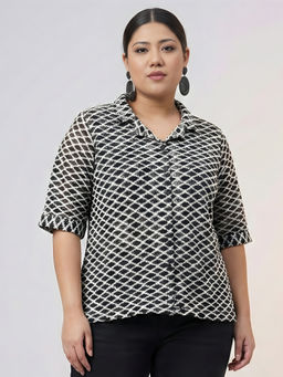 Indietoga Plus Size - Women Plus Size Black Diamond Geometric Print Crochet Shirt