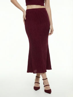 Outzidr - Burgundy Fish-Tail Fit Skirt With Peplum Hem