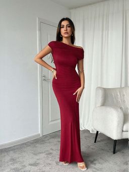Outzidr - Wine Off Shoulder Maxi Bodycon Party Dress With Ruching At Side