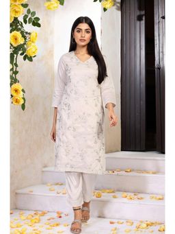 W - Off-White Embroidered Straight Kurta