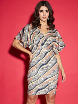 KASSUALLY - V-Neck Printed Bodycon Dress