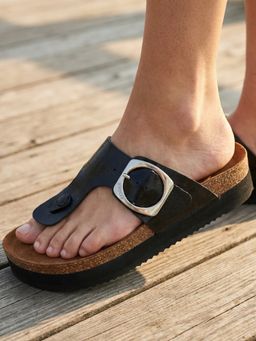 Carlton London - Women's Adjustable Large Buckle Thong Black Sandals