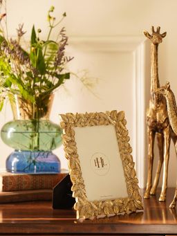 Pure Home + Living - Antique Gold Polyresin Leaf Photo Frame (4x6)