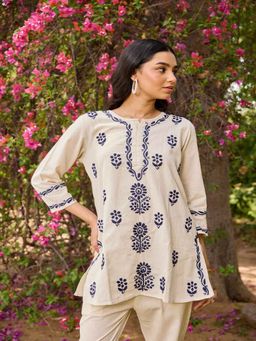 House of Chikankari - Cotton Linen Blend Chikankari Solid Women's Kurti