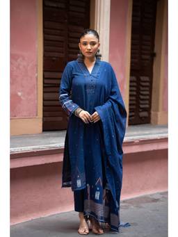 Sutra Art of Clothing - Blue Handwoven Jamdani Cotton Kurta with Pants and Dupatta