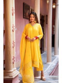 Sutra Art of Clothing - Yellow Handwoven Jamdani Cotton Kurta with Pants and Dupatta