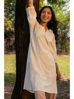 Rangsutra - Avani Chikankari Off White Pure Cotton 3Q Sleeve Straight Kurta