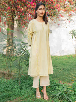 Rangsutra - Suhani Cream Striped Cotton With Soof Hand Embroidery Kurta