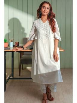 Rangsutra - Dhwani White Flared Cotton Applique Kurta