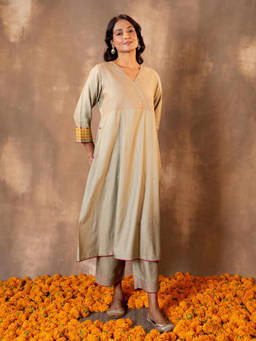 Rangsutra - Ruhani Sage Green Flared Cotton Silk Pakka Hand Embroidery Kurta