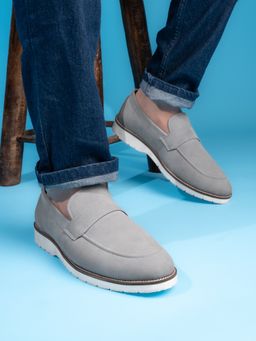 Hydes N Hues - Men Grey Loafers
