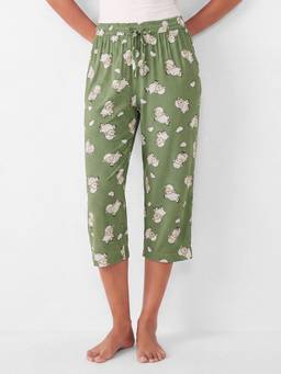 max - Green Women Graphic Printed Capri