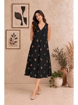 Mud spire - Black Gardenia Midi Dress