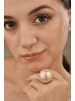 ANANA - White Moti Ring