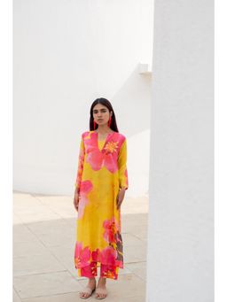 Silai Studio - Tuscany Flowers Kurta with Pant and Inner (Set of 3)