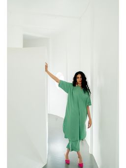 Silai Studio - Meadows Green Kurta With Pant (Set of 2)