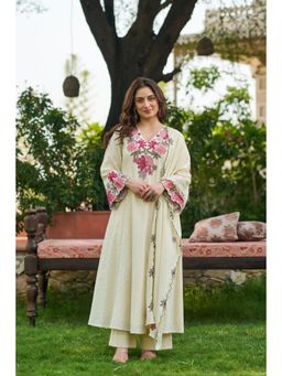 WOOMN - Women's White Schiffli Embellished Kurta with Pant & Dupatta