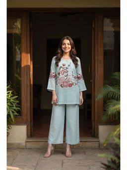WOOMN - Women's Blue Linen Embroidered Kurta and Pant