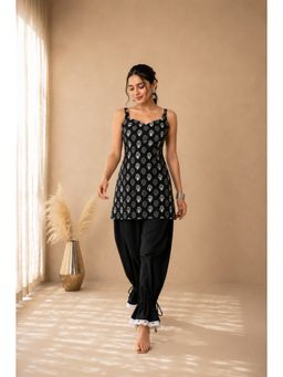 DEASHA INDIA - Women's Black Cotton Solid Kurta and Pant