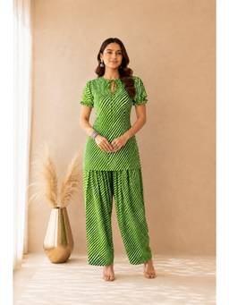 DEASHA INDIA - Women's Green Cotton Printed Kurta and Farshi Pant