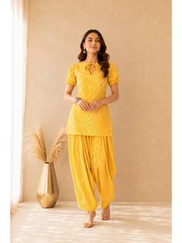 DEASHA INDIA - Women's Yellow Cotton Printed Kurta and Farshi Pant