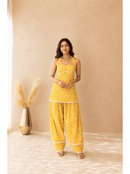 DEASHA INDIA - Women's Yellow Cotton Solid Kurta with Farshi Pant & Dupatta