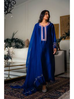 Khushboo & Pankaj - Women's Blue Silk Solid Kurta with Pant & Dupatta