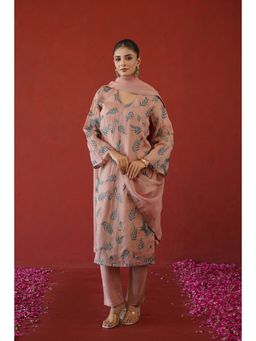 Masoomm - Women's Pink Shanton Embroidered Kurta with Pant & Dupatta