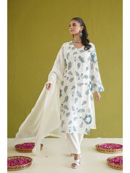 Masoomm - Women's White Shanton Embroidered Kurta with Pant & Dupatta