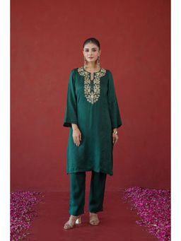 Masoomm - Women's Green Shanton Embroidered Kurta and Pant