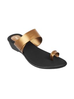 Walkway - Antic Gold Solid Sandals