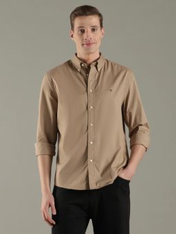 Tommy Hilfiger - Men Beige Solid Regular Fit Cotton Shirt