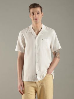 Tommy Hilfiger - Men Off White Solid Oversized Fit Linen Shirt