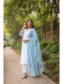 The Hemming Bird - White Cotton Kurta with Pant and Dupatta