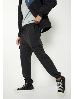 max - Black Men Solid Cargo Joggers