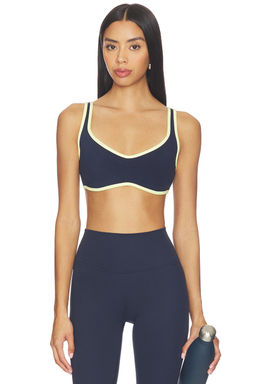 FORM - Curved Hem Sports Bra