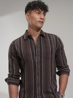 HIGHLANDER - Men Comfort Slim Fit Opaque Striped Casual Shirt
