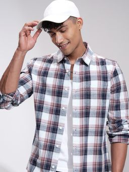 HIGHLANDER - Men Comfort Slim Fit Opaque Checked Casual Shirt