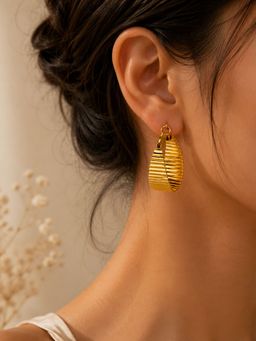 VIRAASI - Demifine Ribbed Hoop Earrings