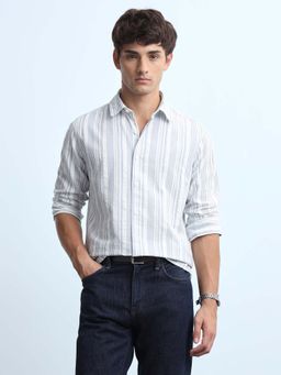 Flying Machine - White Men's Vertical Striped Slim Fit Shirt