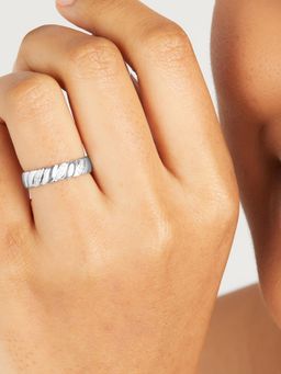 Mia by Tanishq - White Minimalist Groove Silver Finger Ring