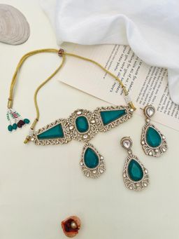 Abdesigns - White Enchanting Gold Plated Kundan Polki Pearl Choker Necklace Set