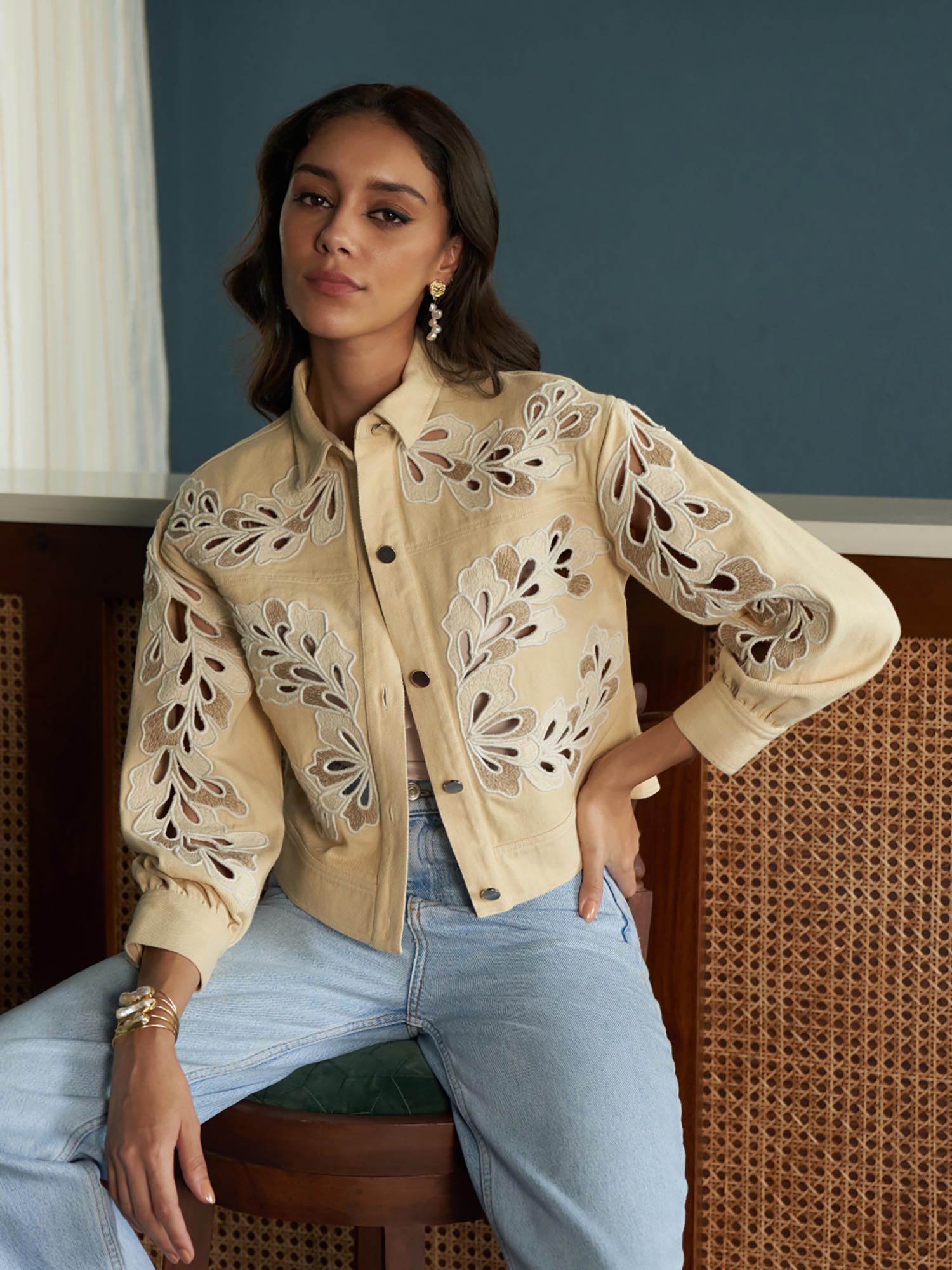 style island Cheryl Embroidered Jacket-picture-16