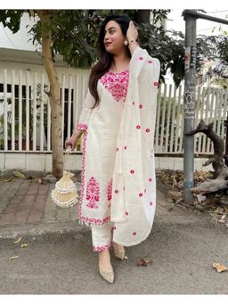 Anveri Textiles - Women Cream Cotton Embroidered Kurta with Pant and Dupatta