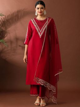 AVANSHEE - Women Pink Silk Blend Embroidered Kurta with Pant and Dupatta