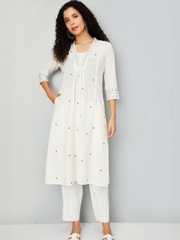 max - Women Floral Off White Embroidered A-line Kurta